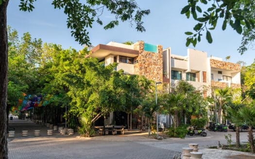 Multi-Unit: 3 Condos + Commercial Space