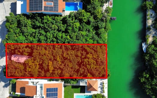 Phase 4 Canal Front Lot