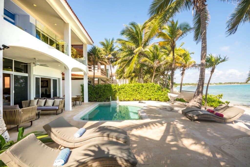 5-Bedroom-Akumal-Beachfront-Villa (20)