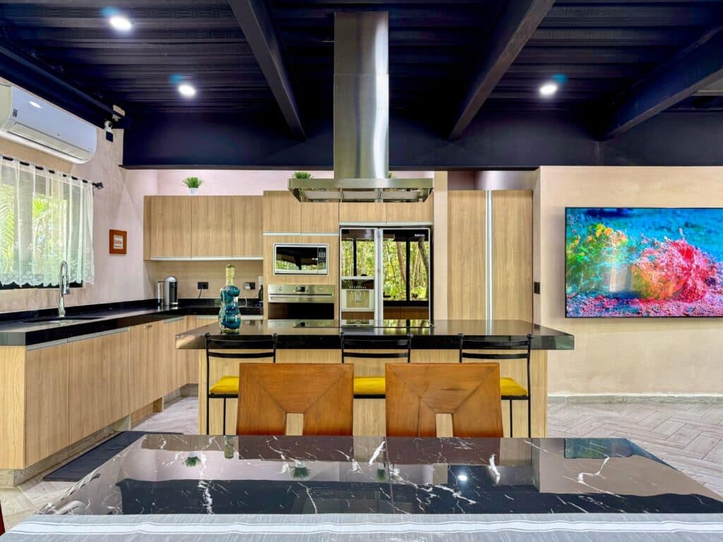 Casa-Corona-del-Mar-3-Bedroom-House-4