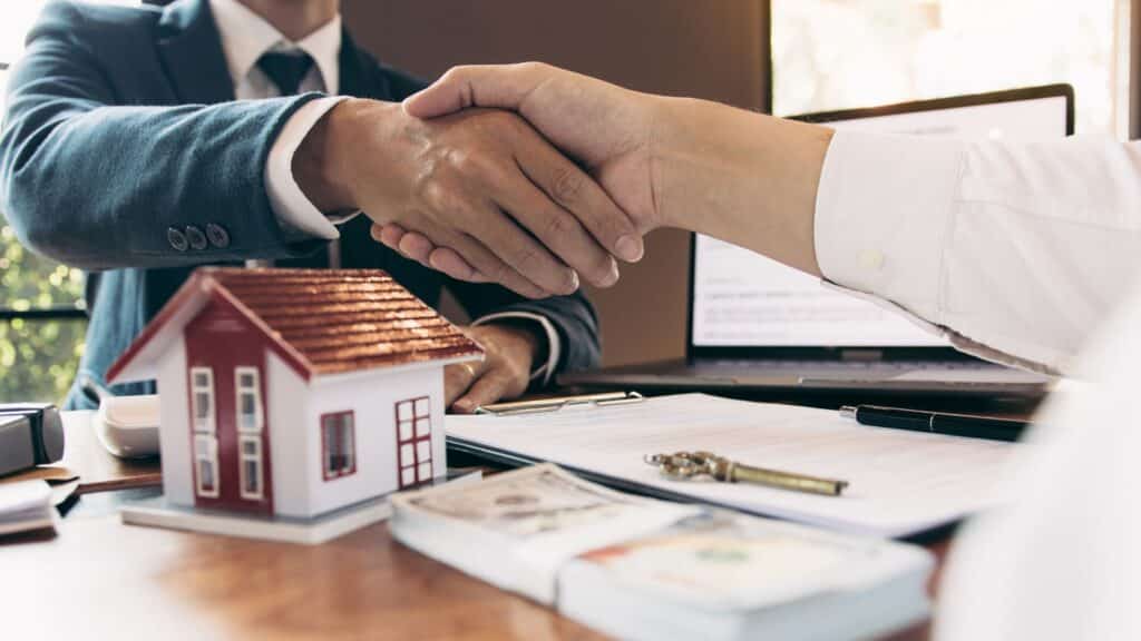 Tulum property buyers evaluating closing costs and ISR por adquisición