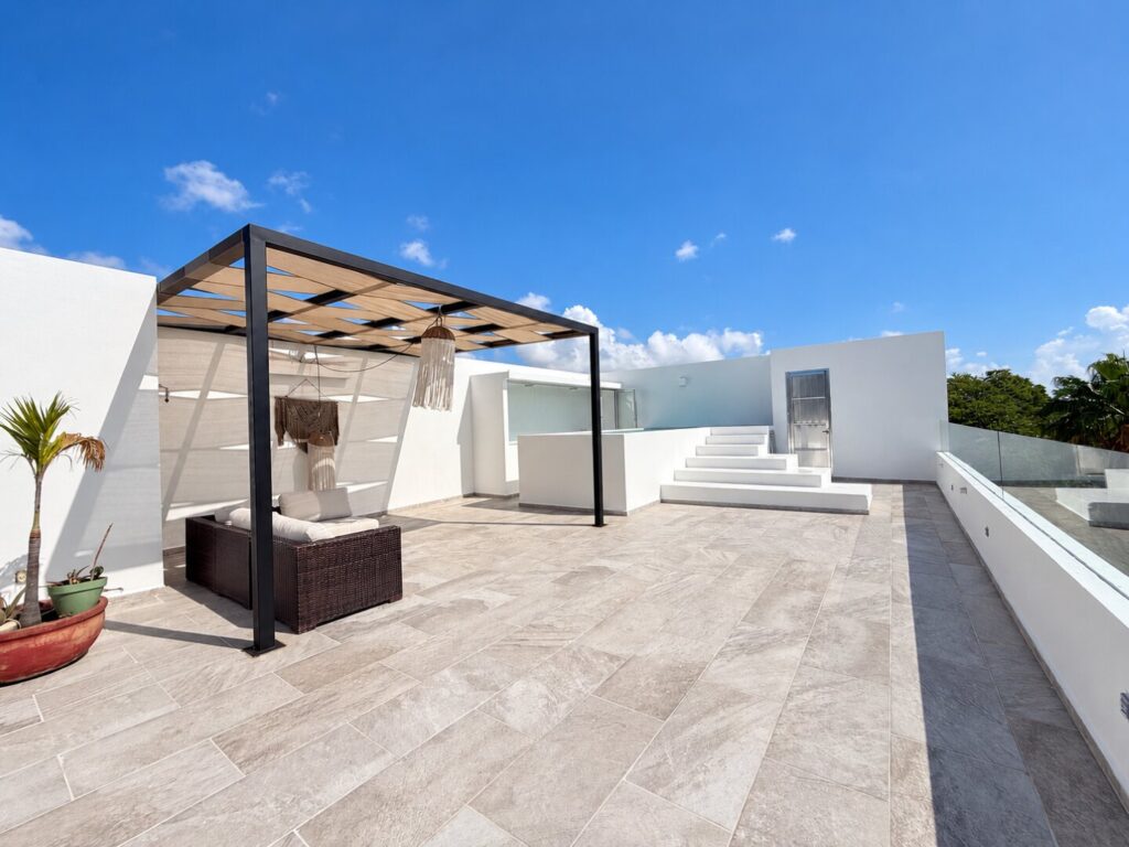 Ikal-Living-3-Bedroom-penthouse (12)